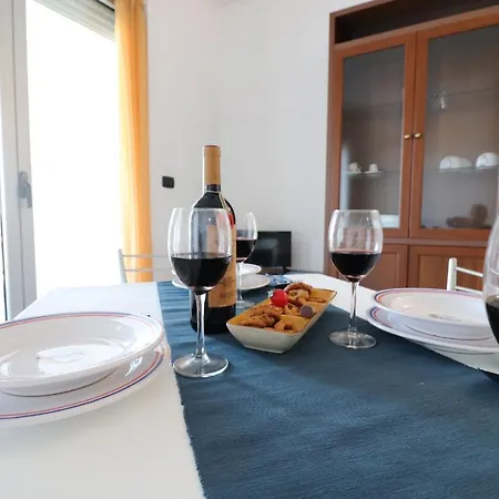 Casa Vanessa Modern One-bedroom With Sea View In