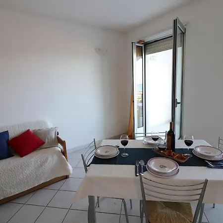 Casa Vanessa Modern One-bedroom With Sea View In *